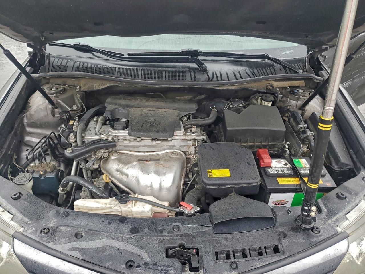 2014 TOYOTA CAMRY L photo 11