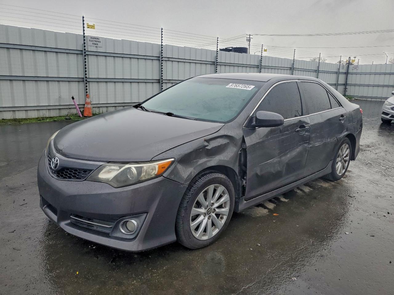 2014 TOYOTA CAMRY