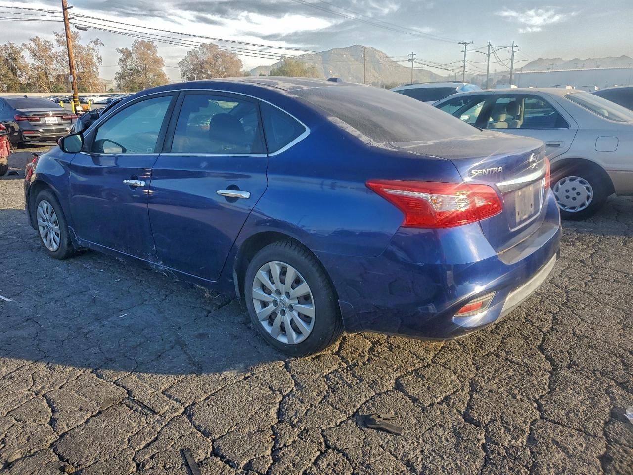 2016 NISSAN SENTRA S photo 2