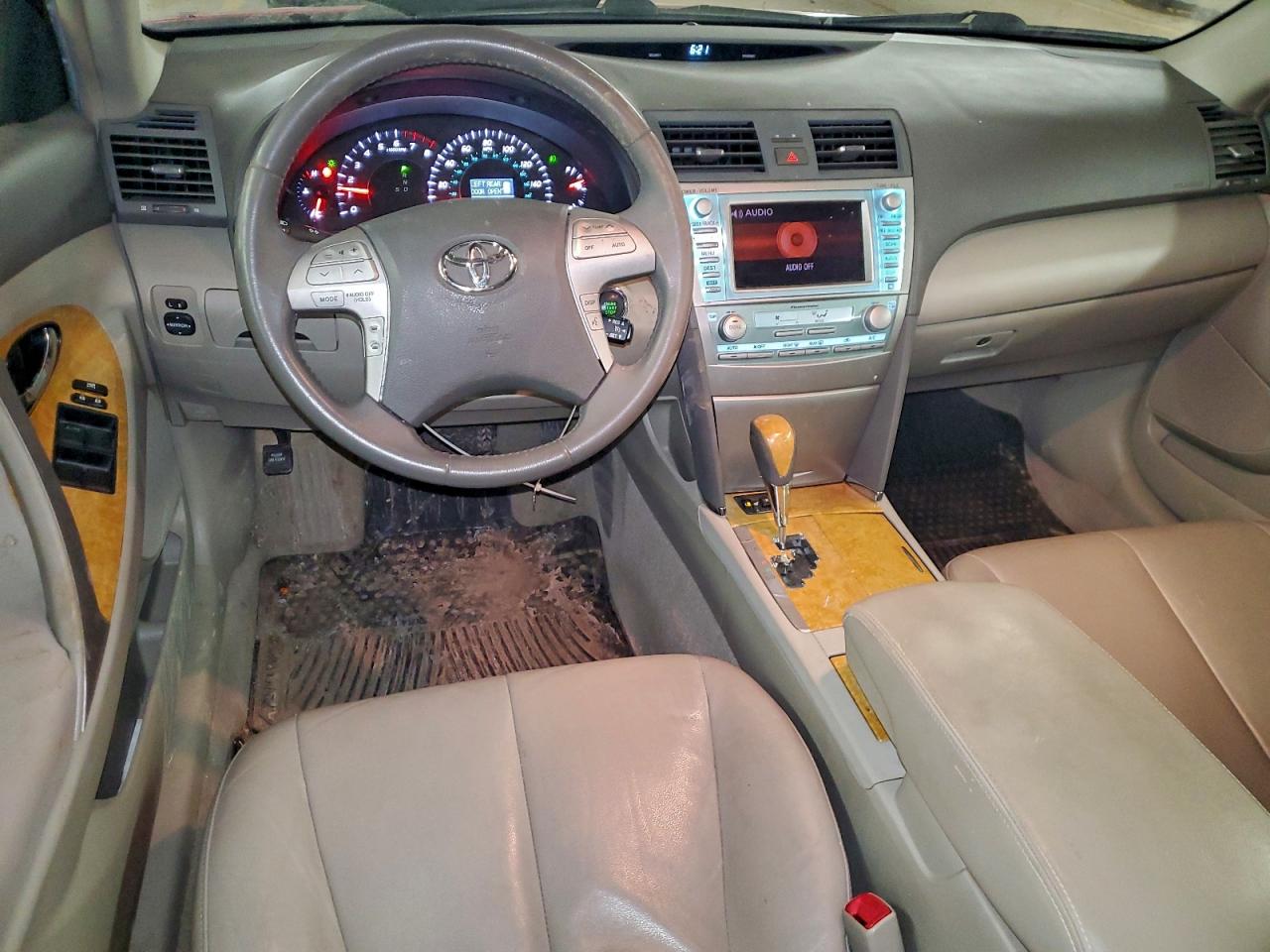 2007 TOYOTA CAMRY LE photo 8