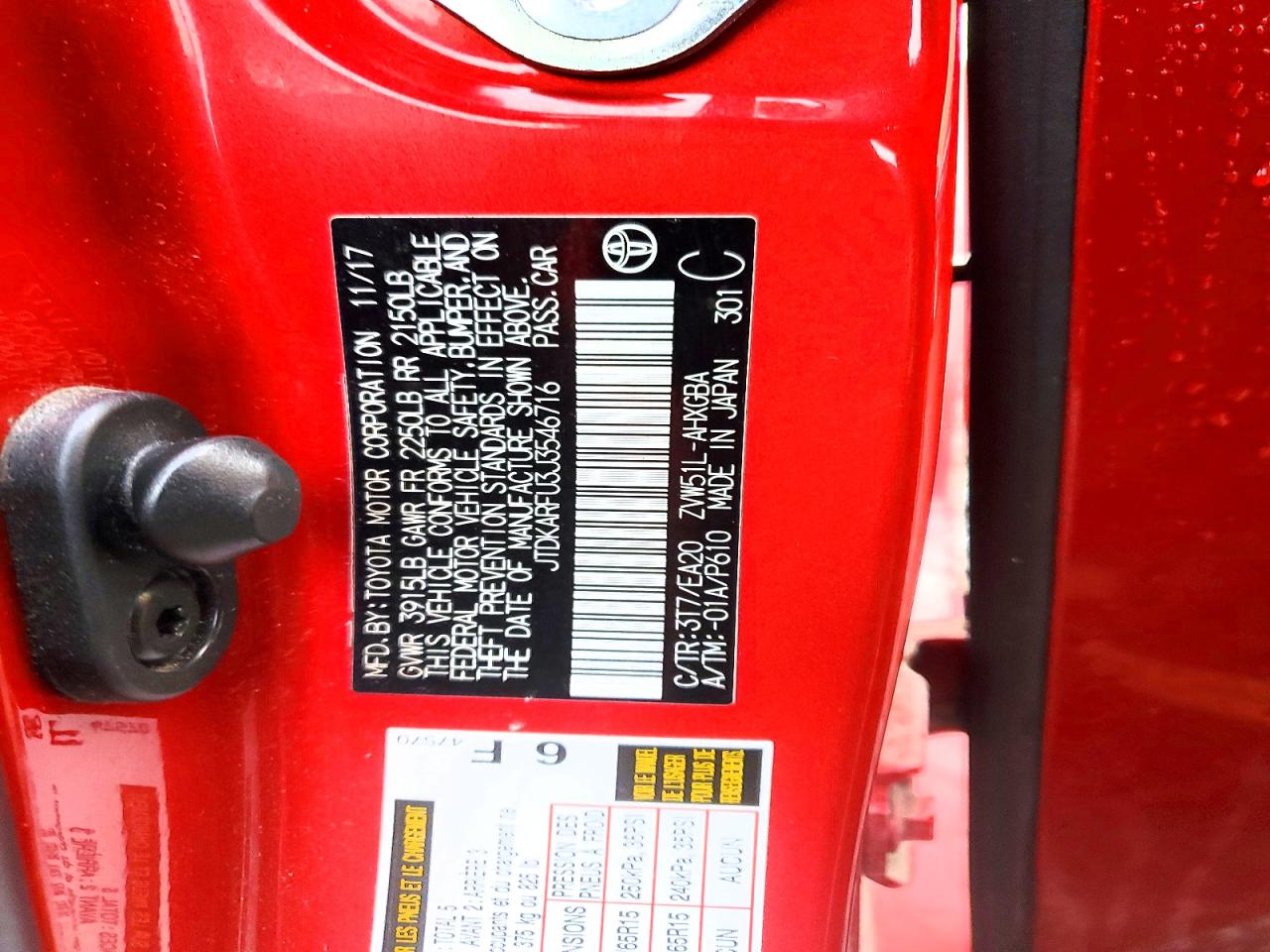 2018 TOYOTA PRIUS photo 13