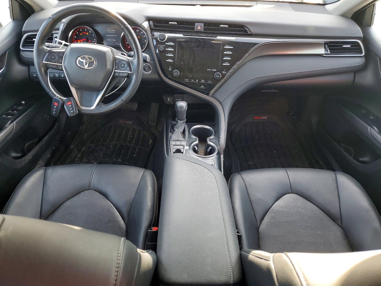 2020 TOYOTA CAMRY XSE photo 8
