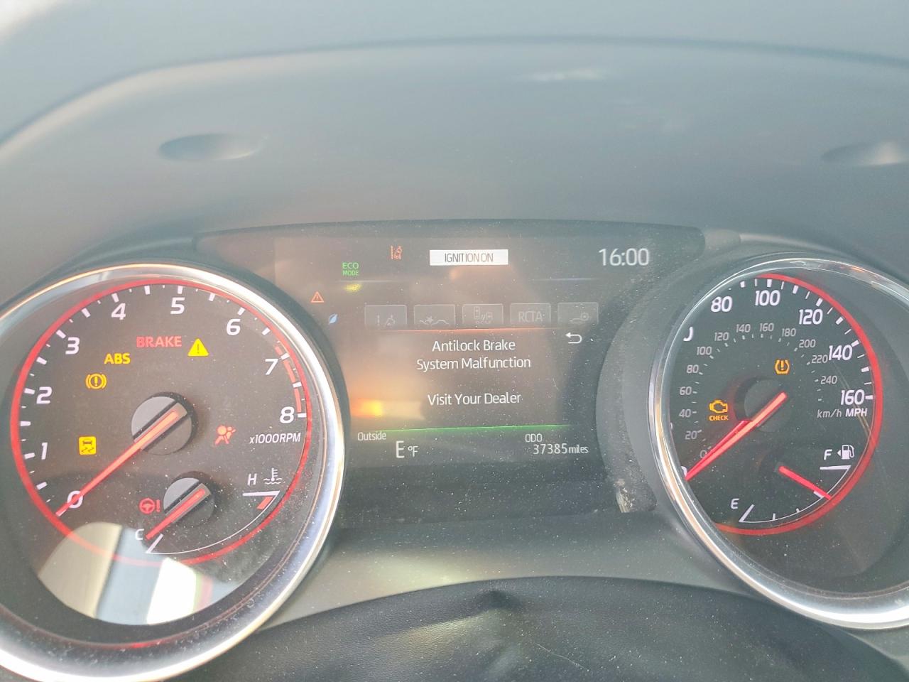 2020 TOYOTA CAMRY XSE photo 9