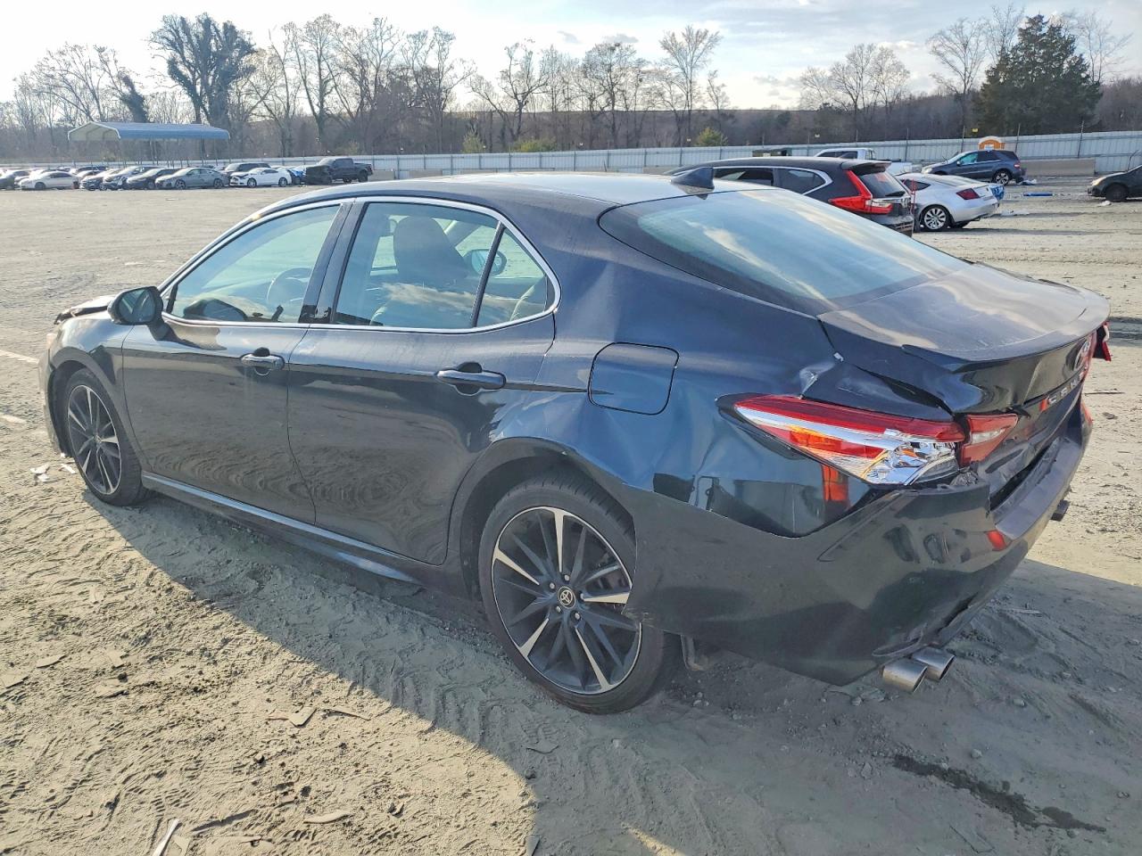 2020 TOYOTA CAMRY XSE photo 2