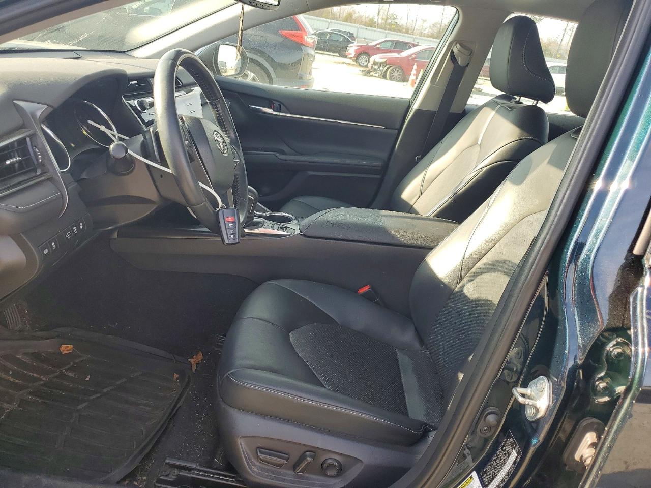 2020 TOYOTA CAMRY XSE photo 7