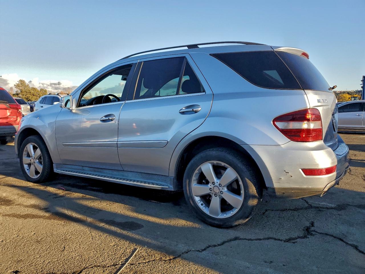 2011 MERCEDES-BENZ ML 350 4MATIC photo 2