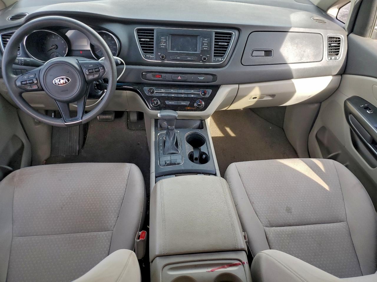 2018 KIA SEDONA L photo 8