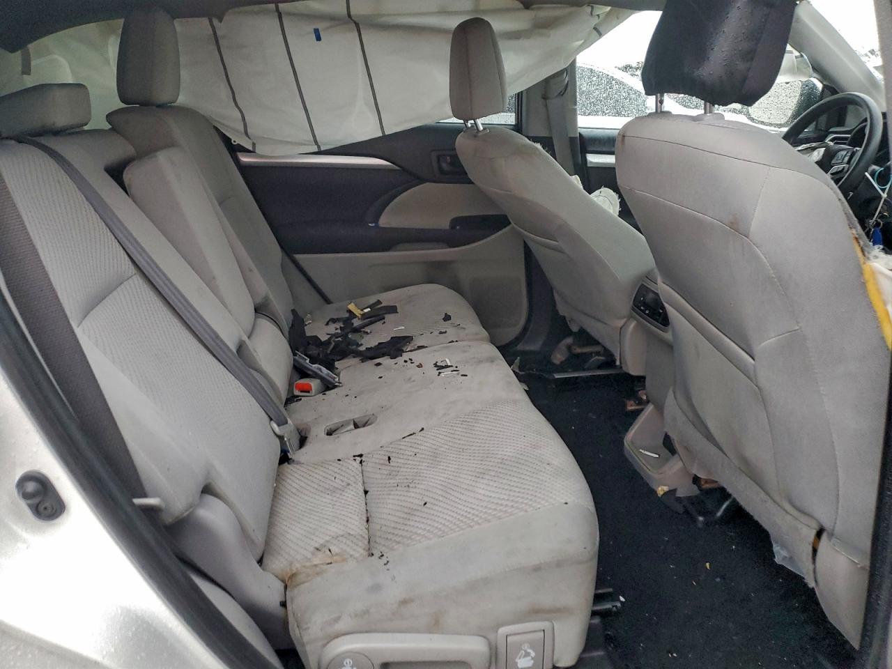 2019 TOYOTA HIGHLANDER LE photo 11