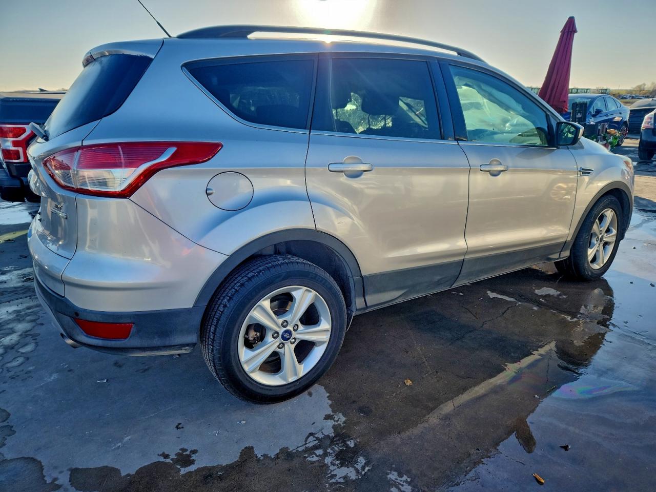 2016 FORD ESCAPE SE photo 5