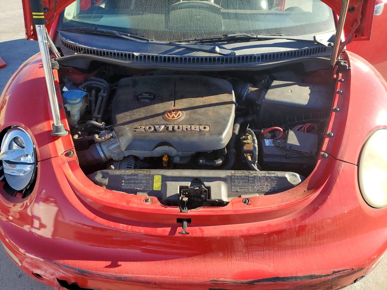 2004 VOLKSWAGEN NEW BEETLE GLS photo 11