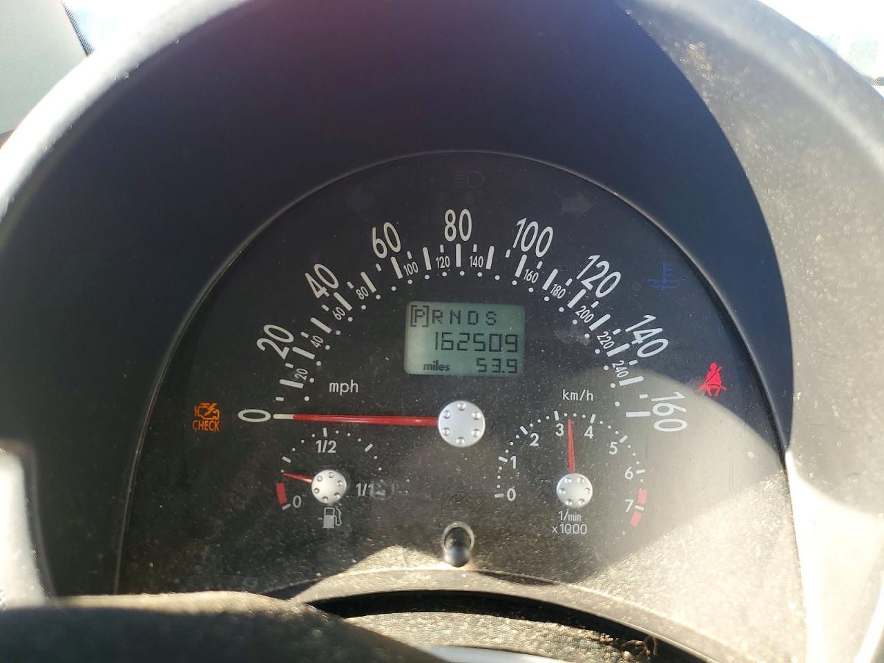 2004 VOLKSWAGEN NEW BEETLE GLS photo 9