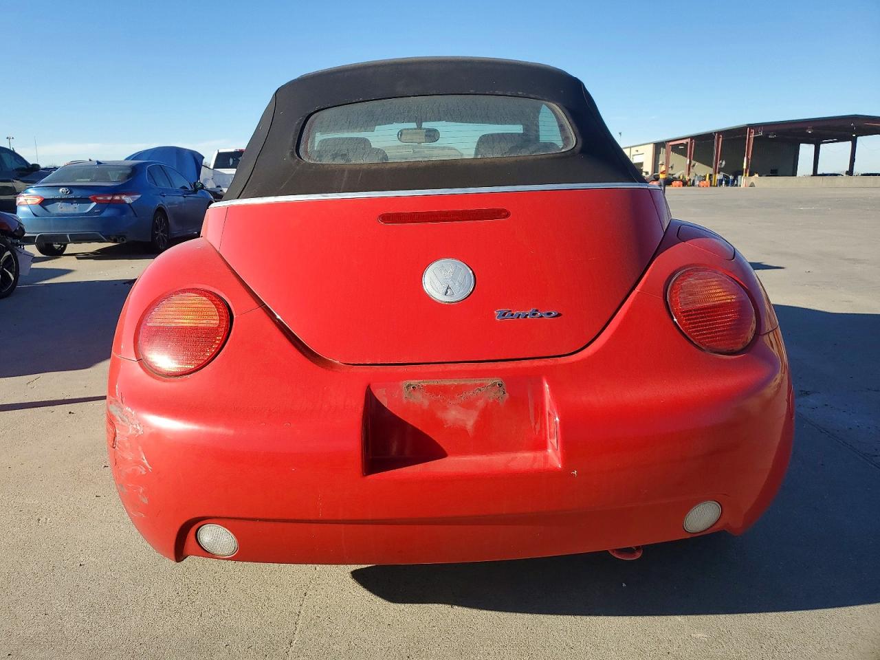 2004 VOLKSWAGEN NEW BEETLE GLS photo 6