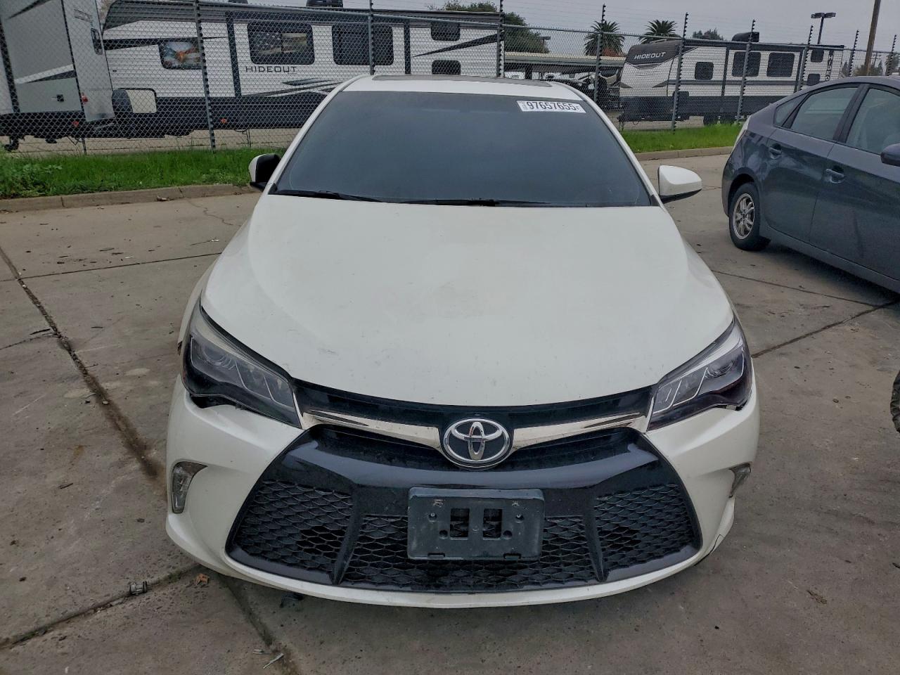 2016 TOYOTA CAMRY XSE photo 5