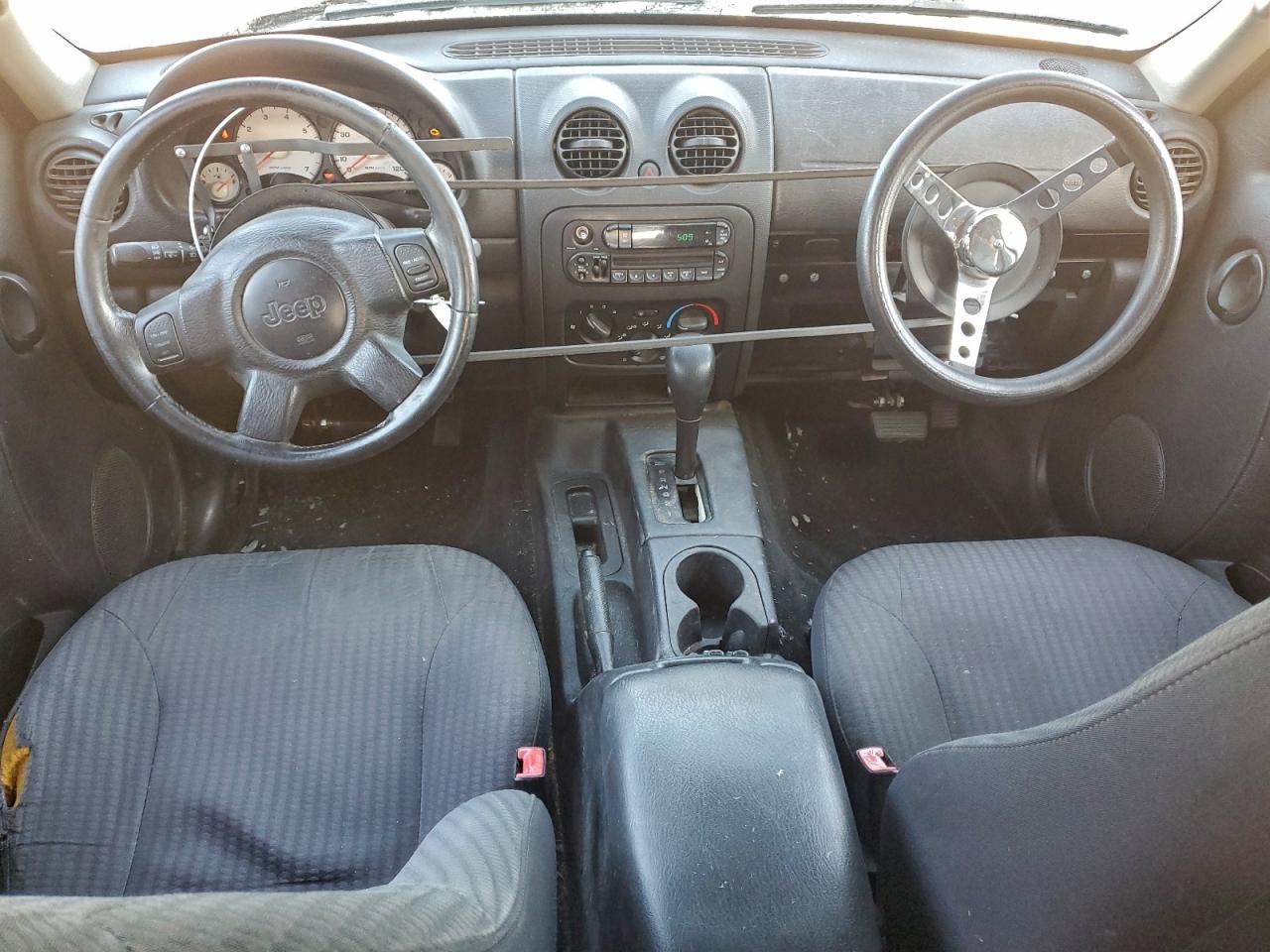 2004 JEEP LIBERTY SPORT photo 8
