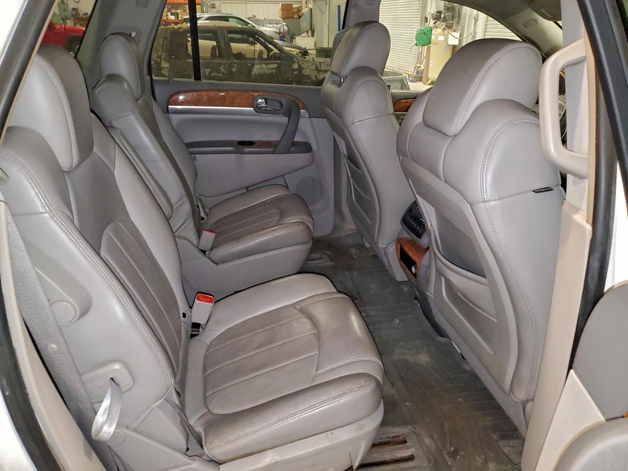 2008 BUICK ENCLAVE CXL photo 11