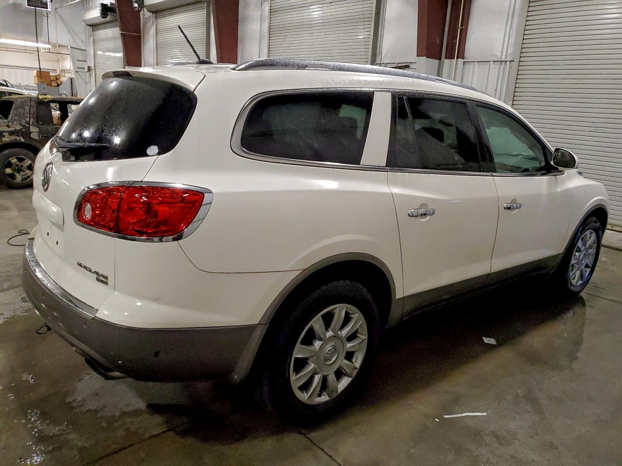 2008 BUICK ENCLAVE CXL photo 3