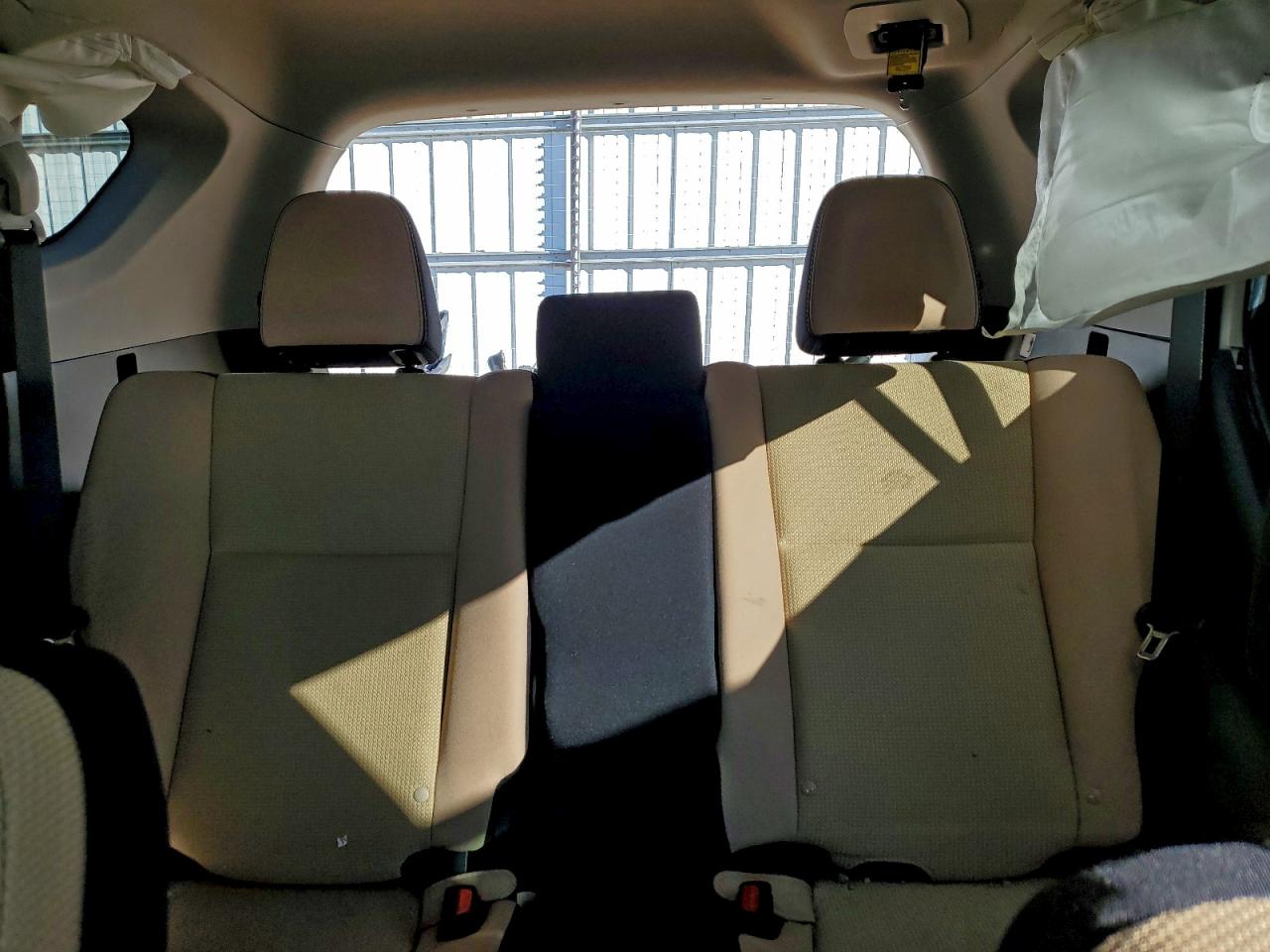 2018 TOYOTA RAV4 ADVENTURE photo 10