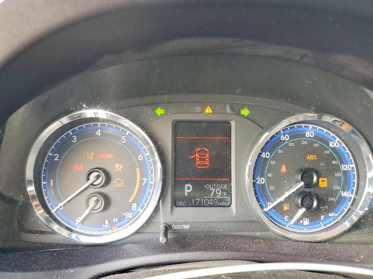 2017 TOYOTA COROLLA L photo 9