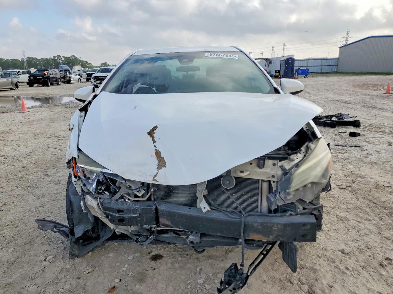 2017 TOYOTA COROLLA L photo 5