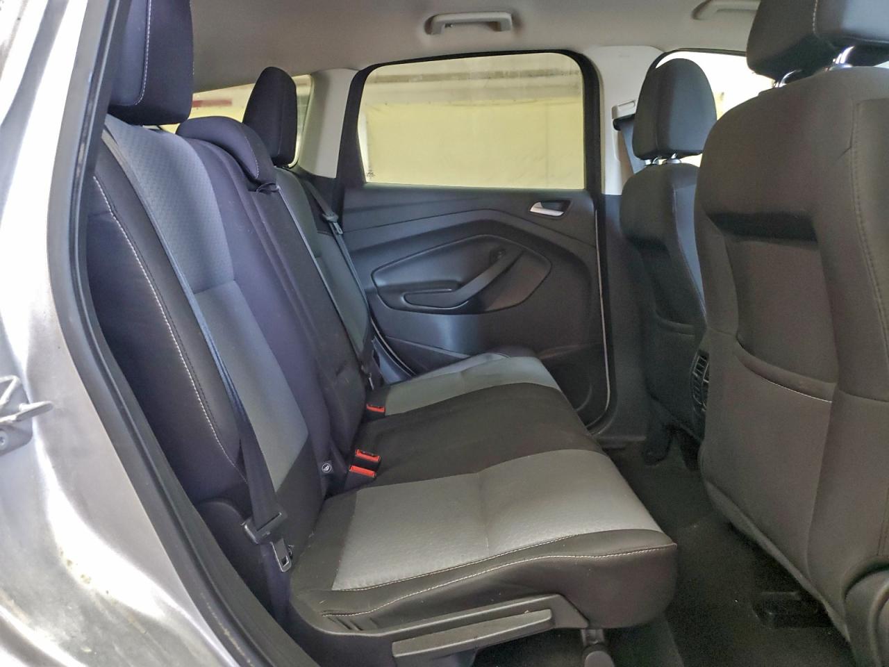 2017 FORD ESCAPE SE photo 11