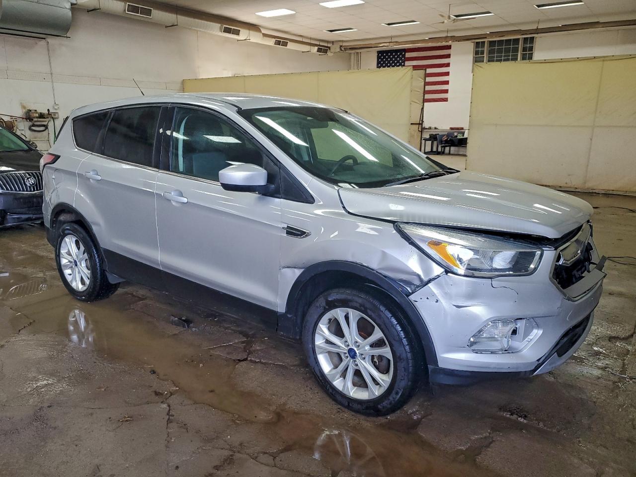 2017 FORD ESCAPE SE photo 4