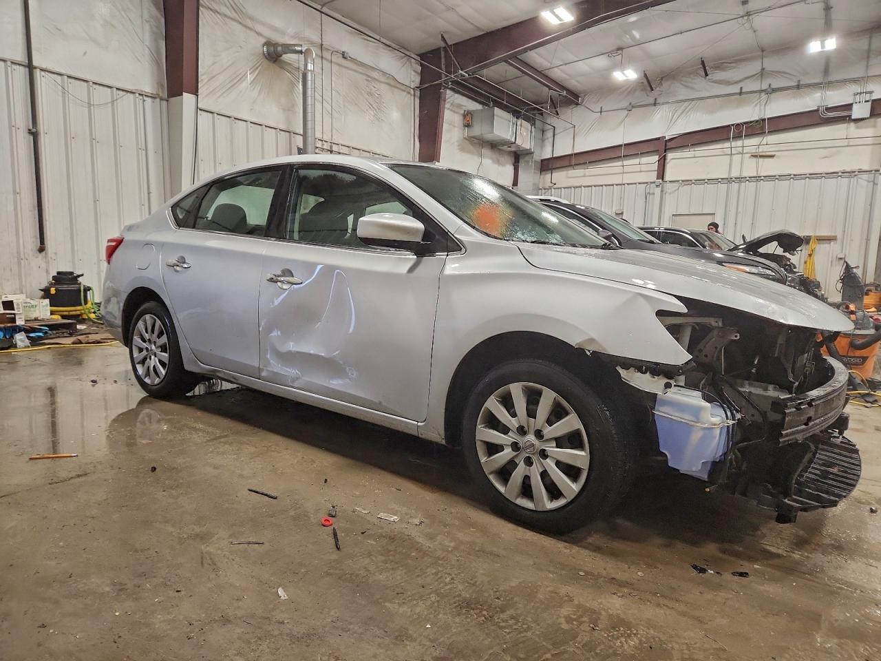 2018 NISSAN SENTRA S photo 4