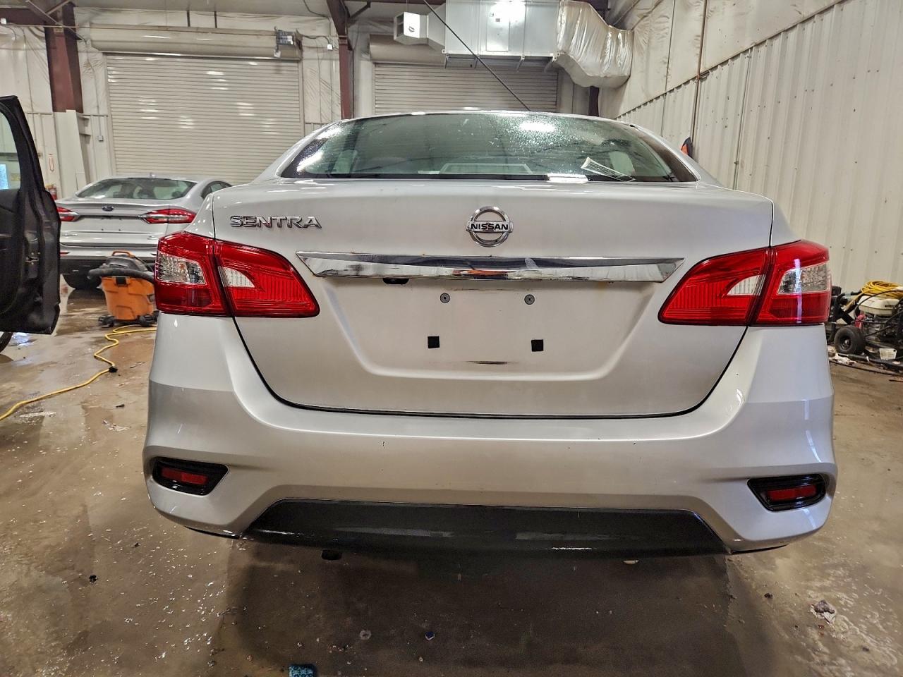 2018 NISSAN SENTRA S photo 6