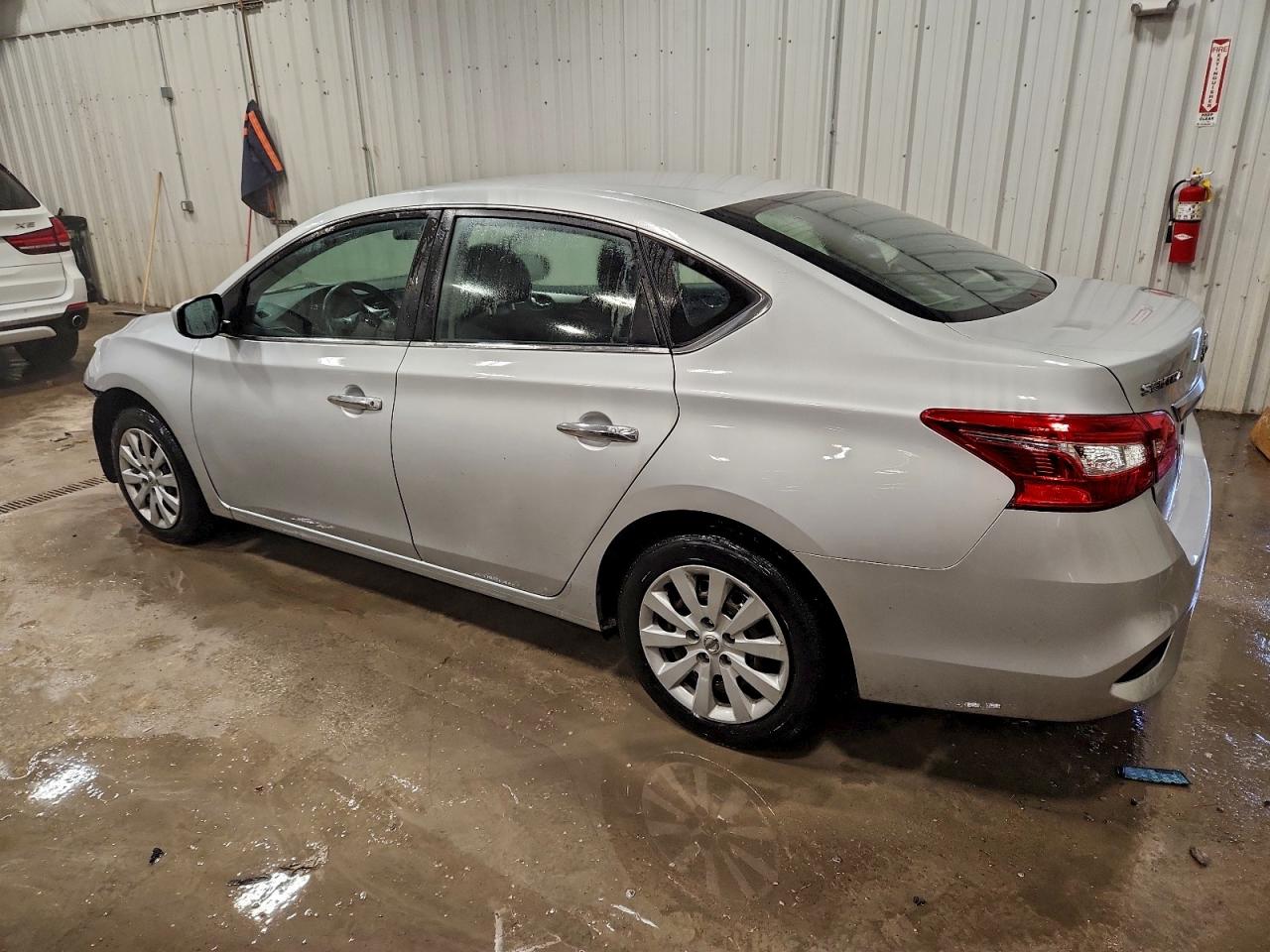 2018 NISSAN SENTRA S photo 2