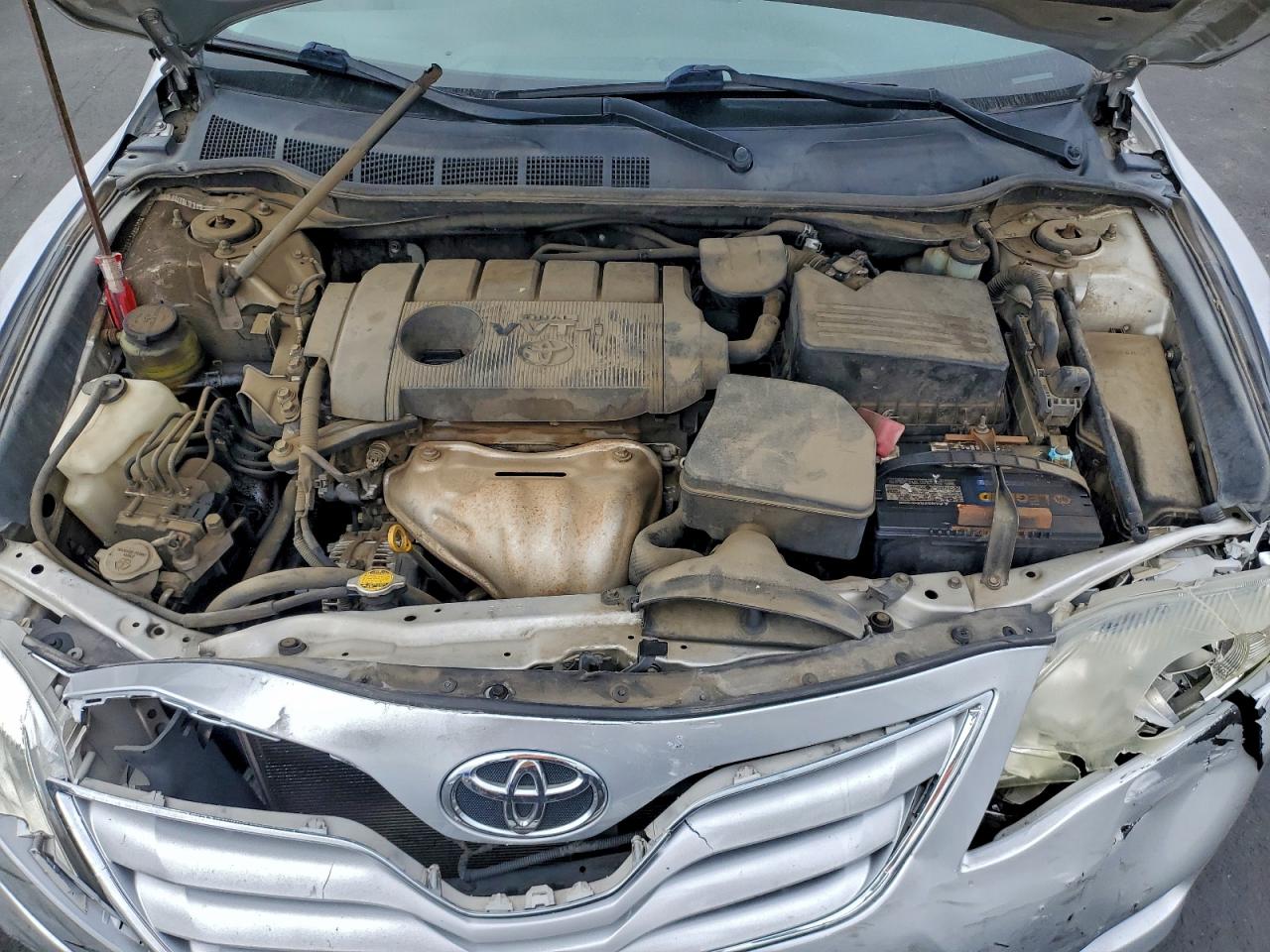 2011 TOYOTA CAMRY BASE photo 11