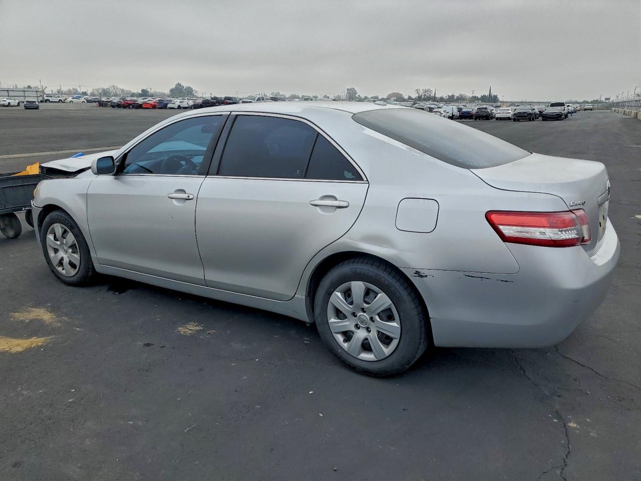 2011 TOYOTA CAMRY BASE photo 2