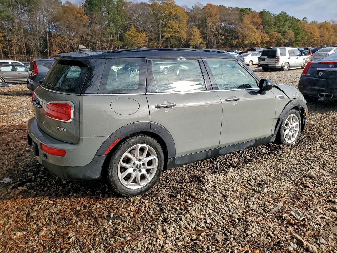 2017 MINI COOPER CLUBMAN photo 3