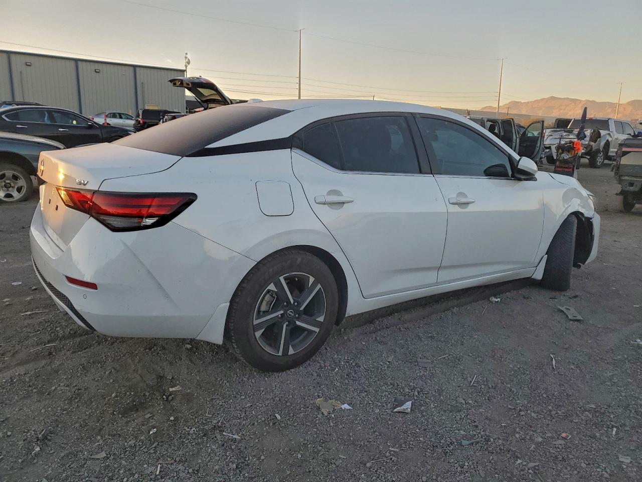 2024 NISSAN SENTRA SV photo 3