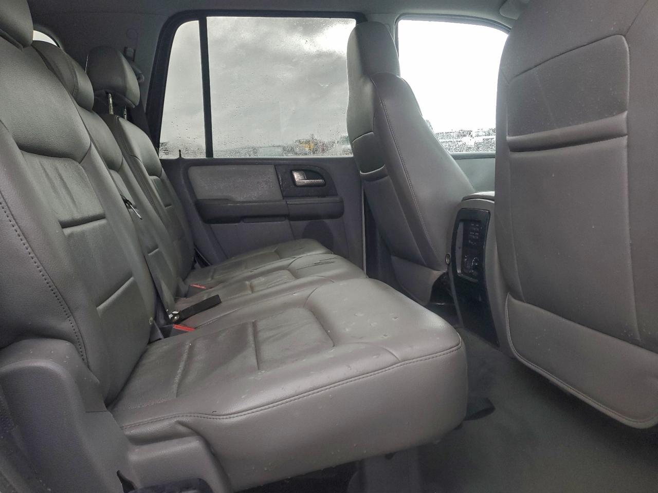 2004 FORD EXPEDITION XLT photo 11