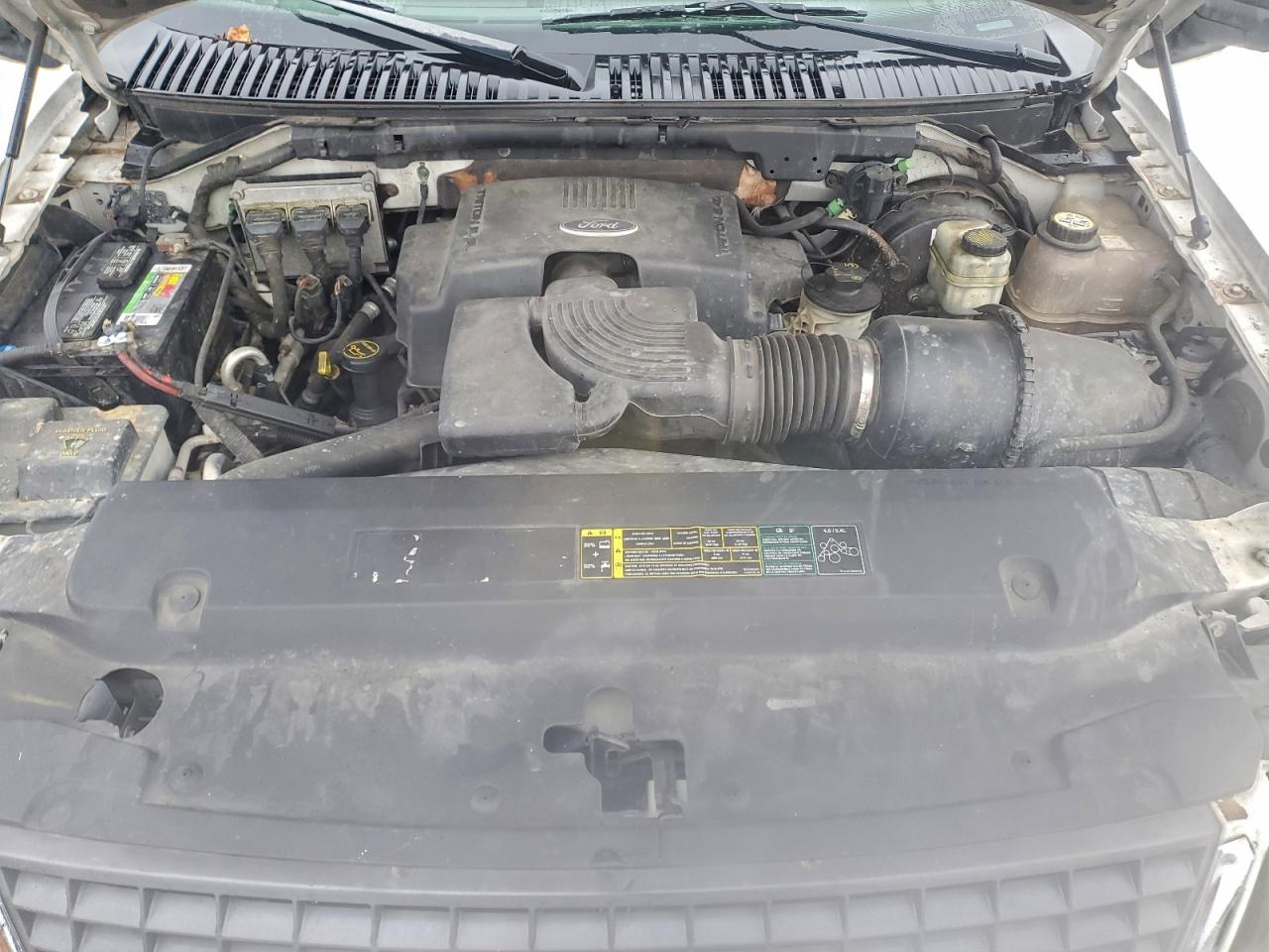 2004 FORD EXPEDITION XLT photo 12