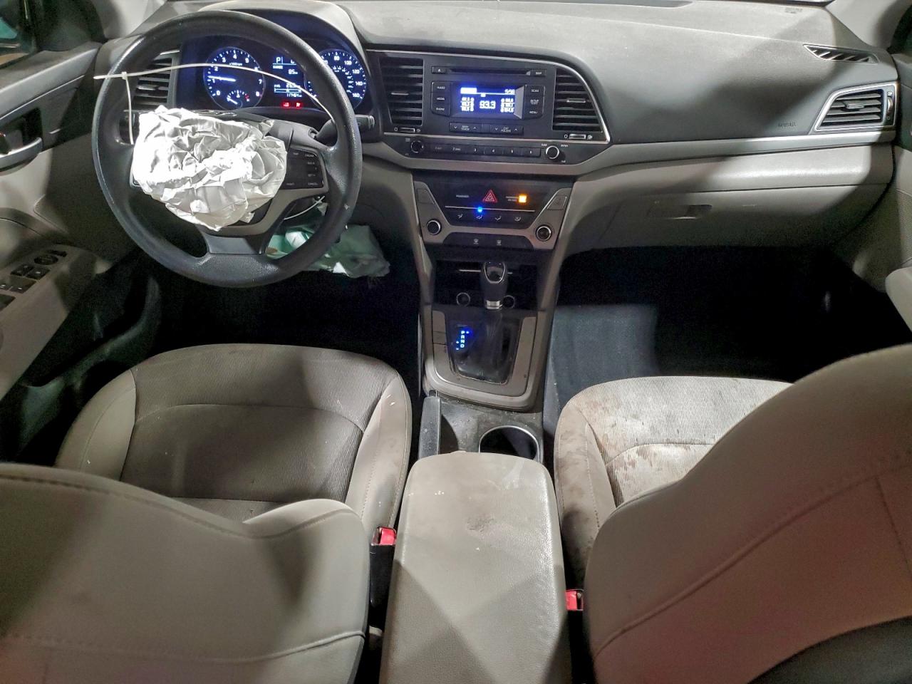 2017 HYUNDAI ELANTRA SE photo 8