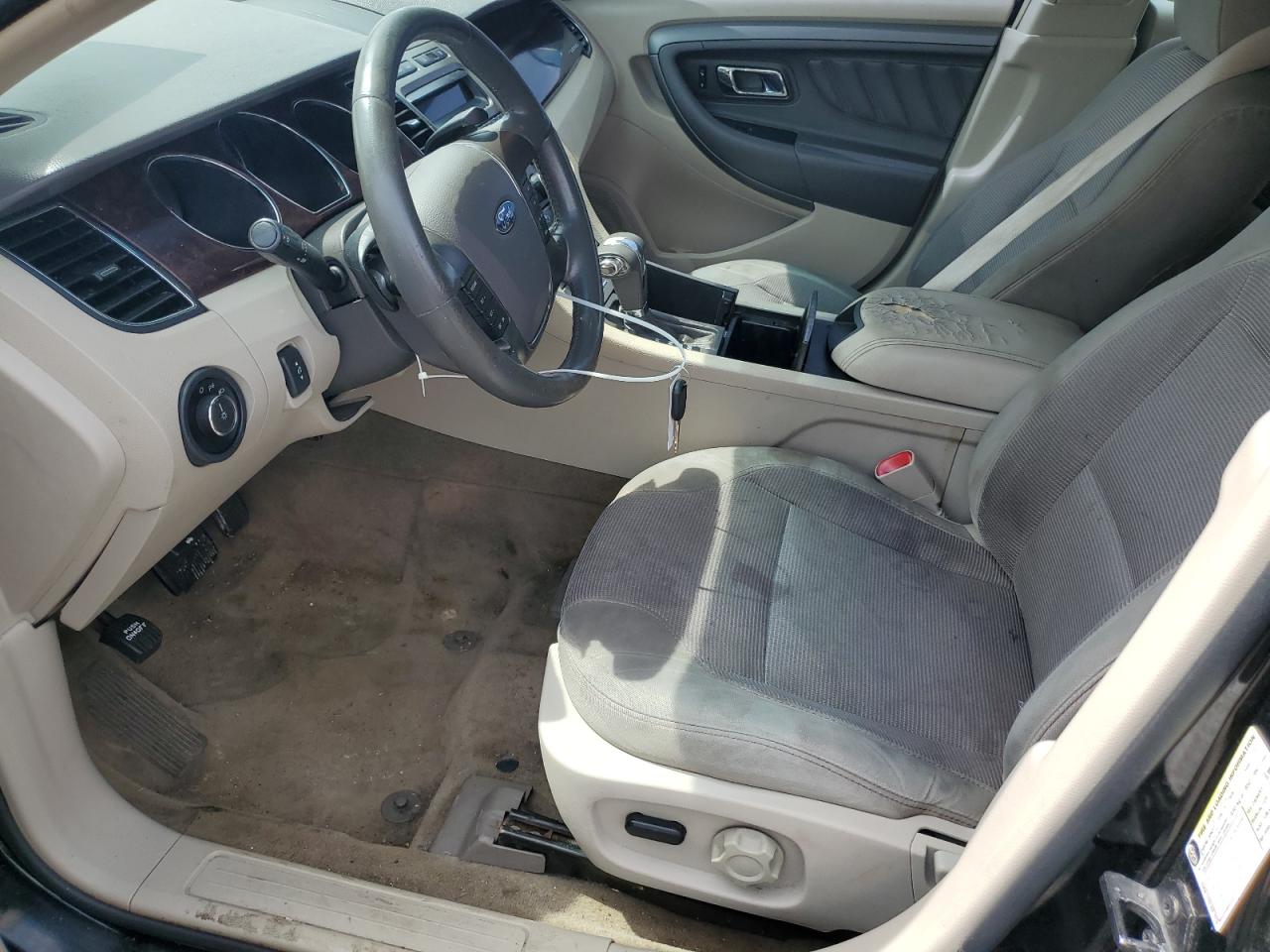 2012 FORD TAURUS SEL photo 13