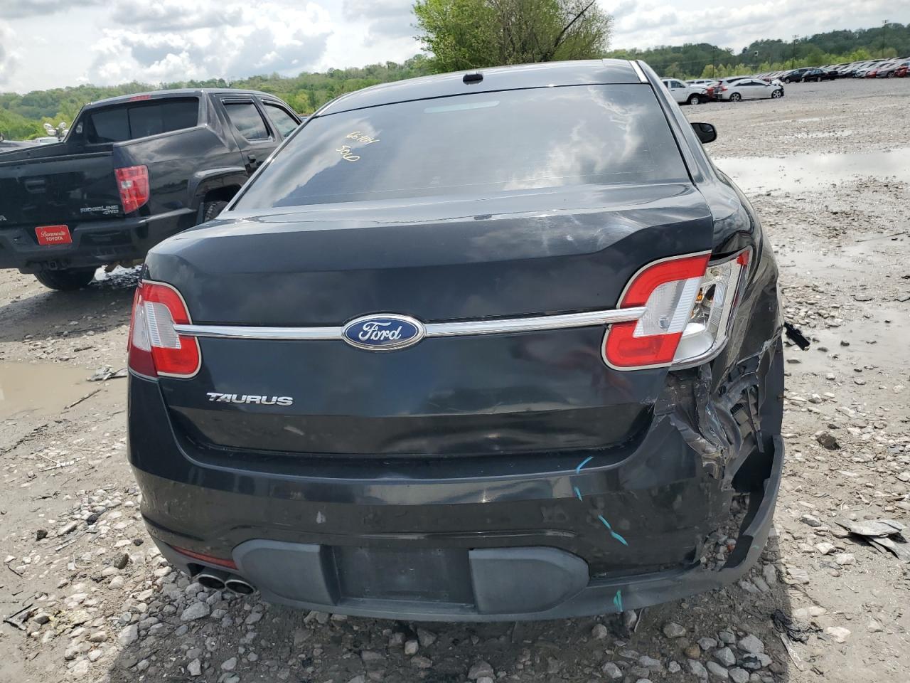 2012 FORD TAURUS SEL photo 11