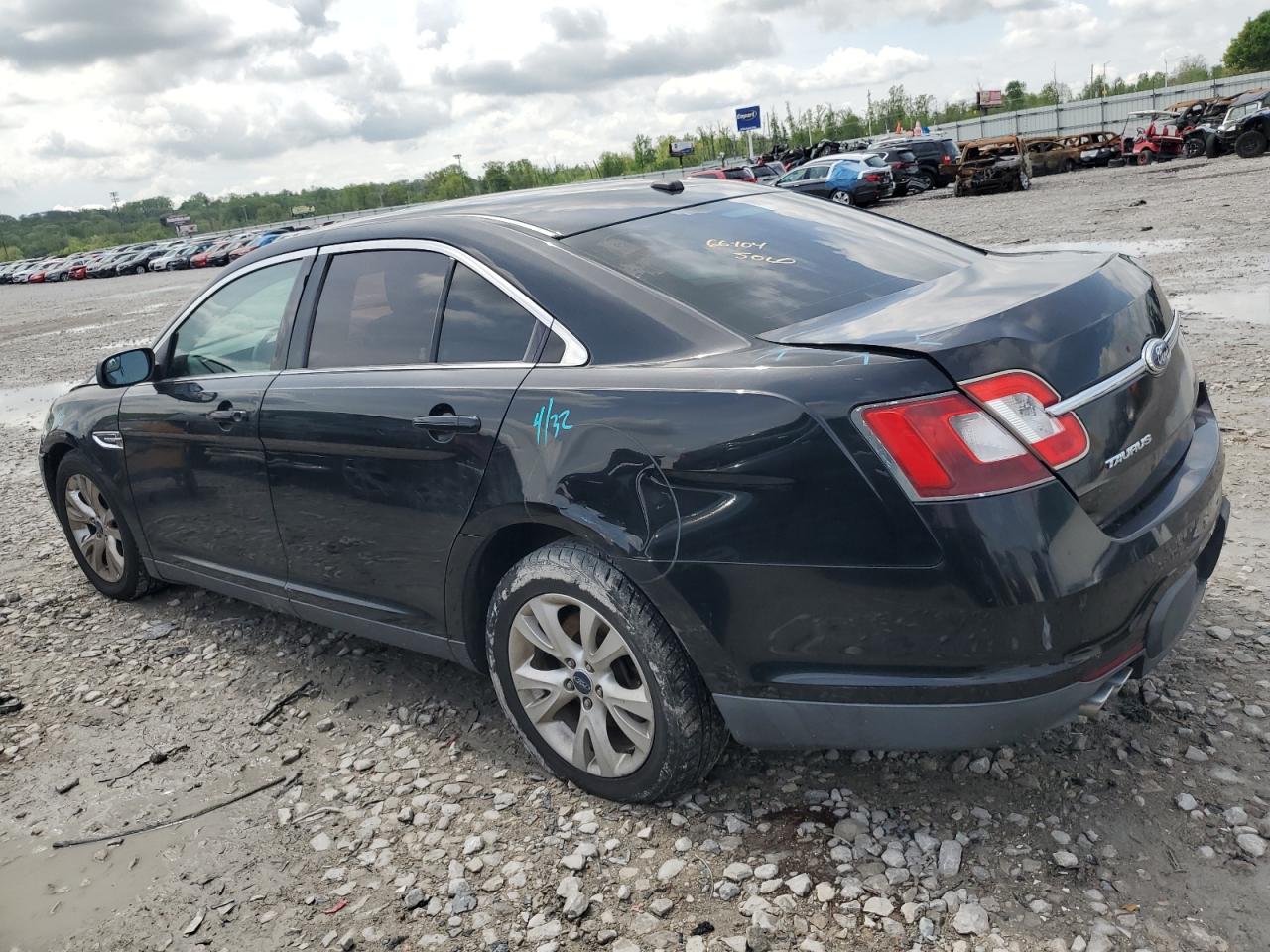 2012 FORD TAURUS SEL photo 3