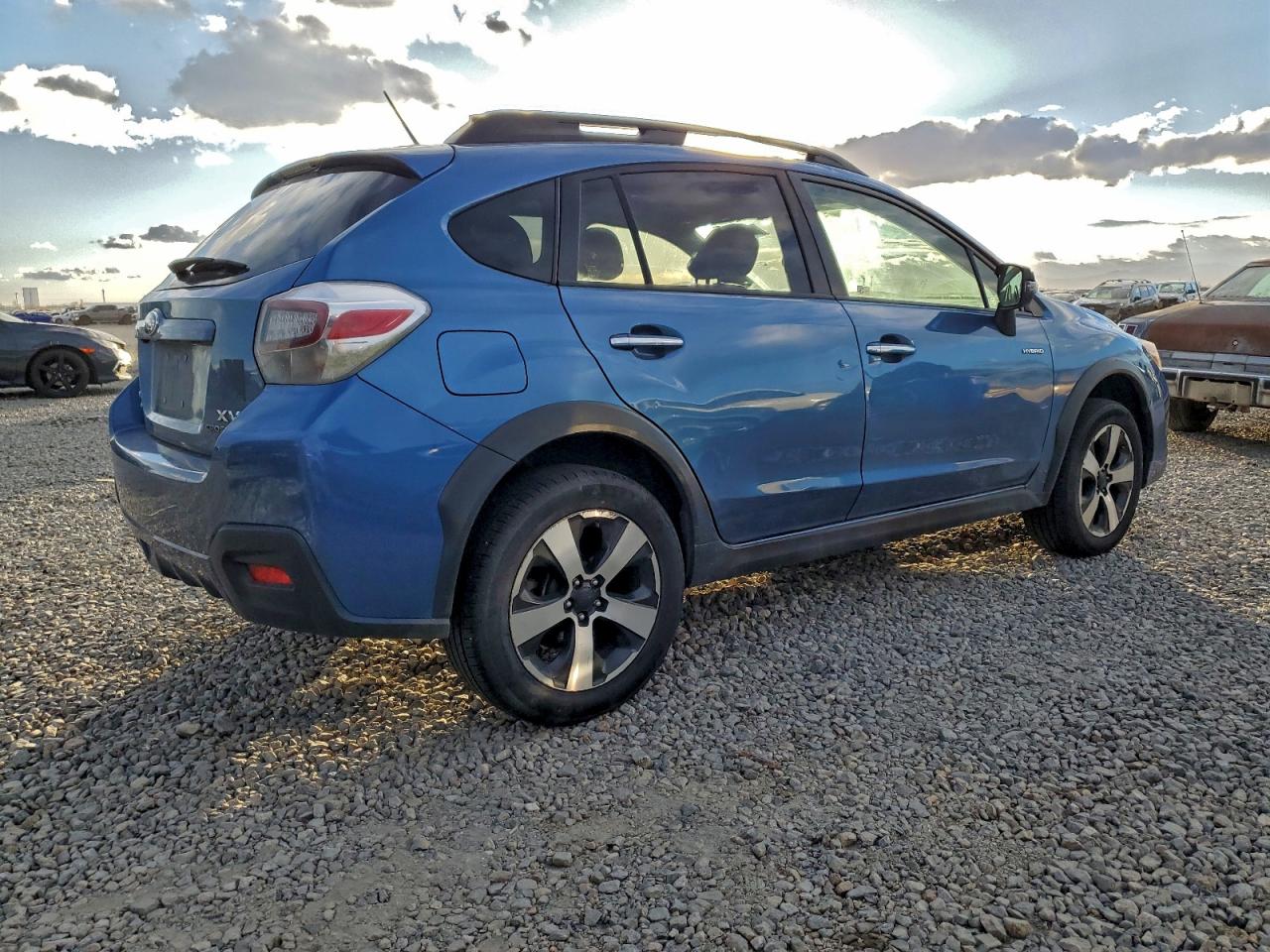 2014 SUBARU XV CROSSTREK 2.0I HYBRID TOURING photo 3