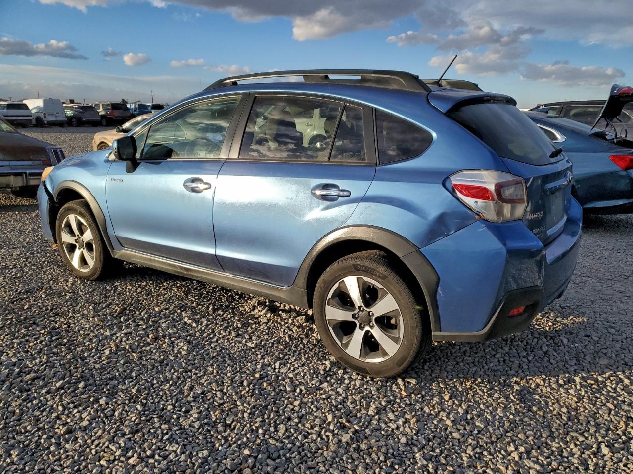 2014 SUBARU XV CROSSTREK 2.0I HYBRID TOURING photo 2