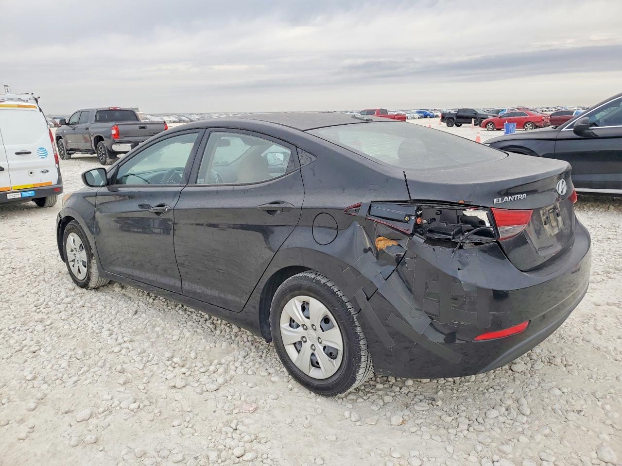 2016 HYUNDAI ELANTRA SE photo 3