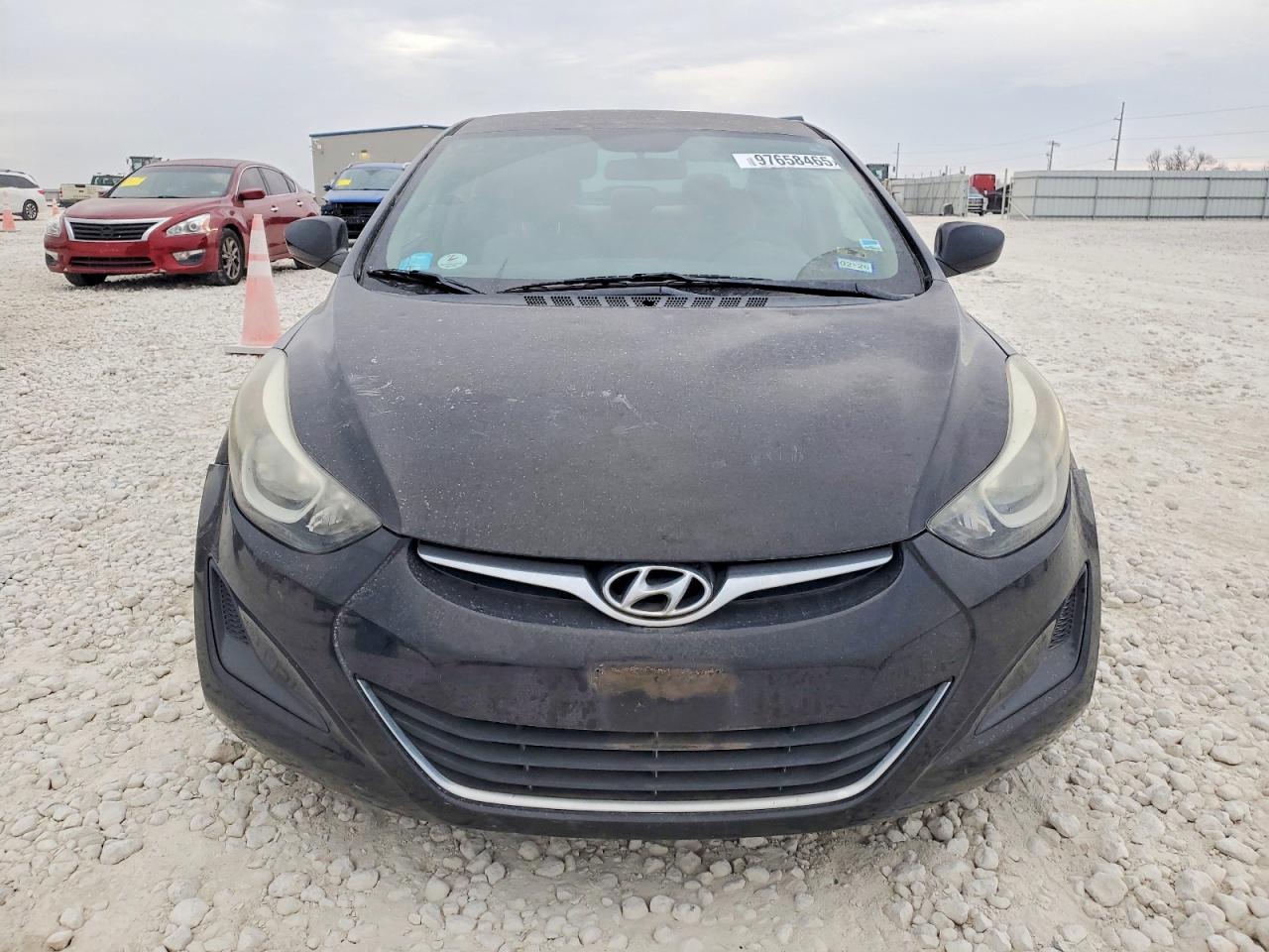 2016 HYUNDAI ELANTRA SE photo 9