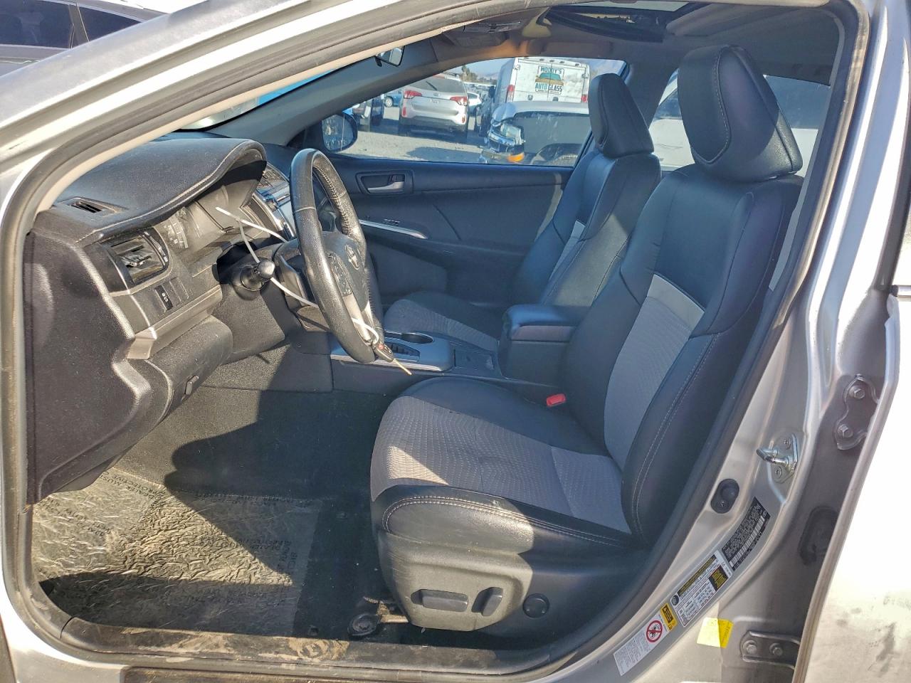 2013 TOYOTA CAMRY L photo 13