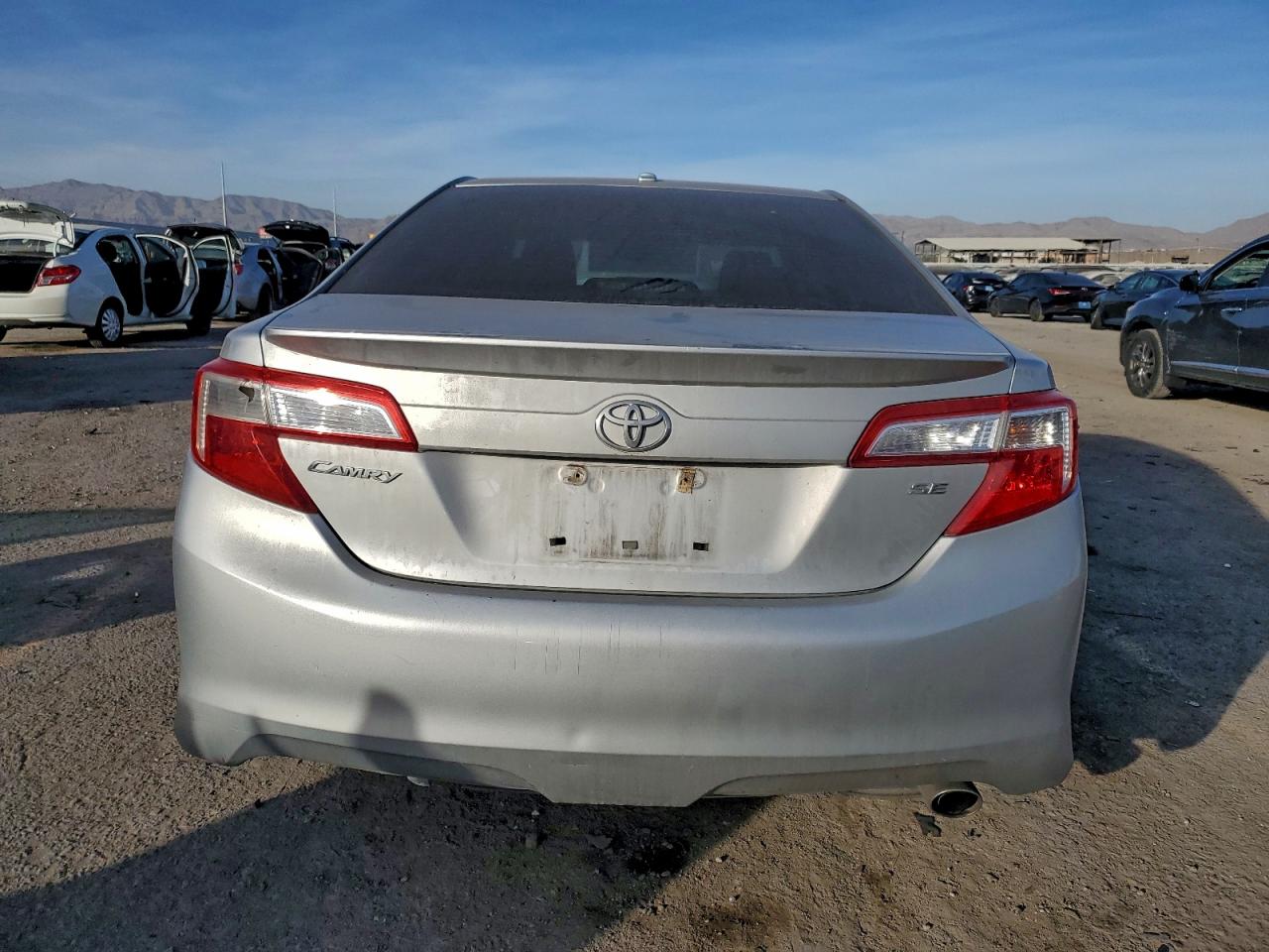 2013 TOYOTA CAMRY L photo 11