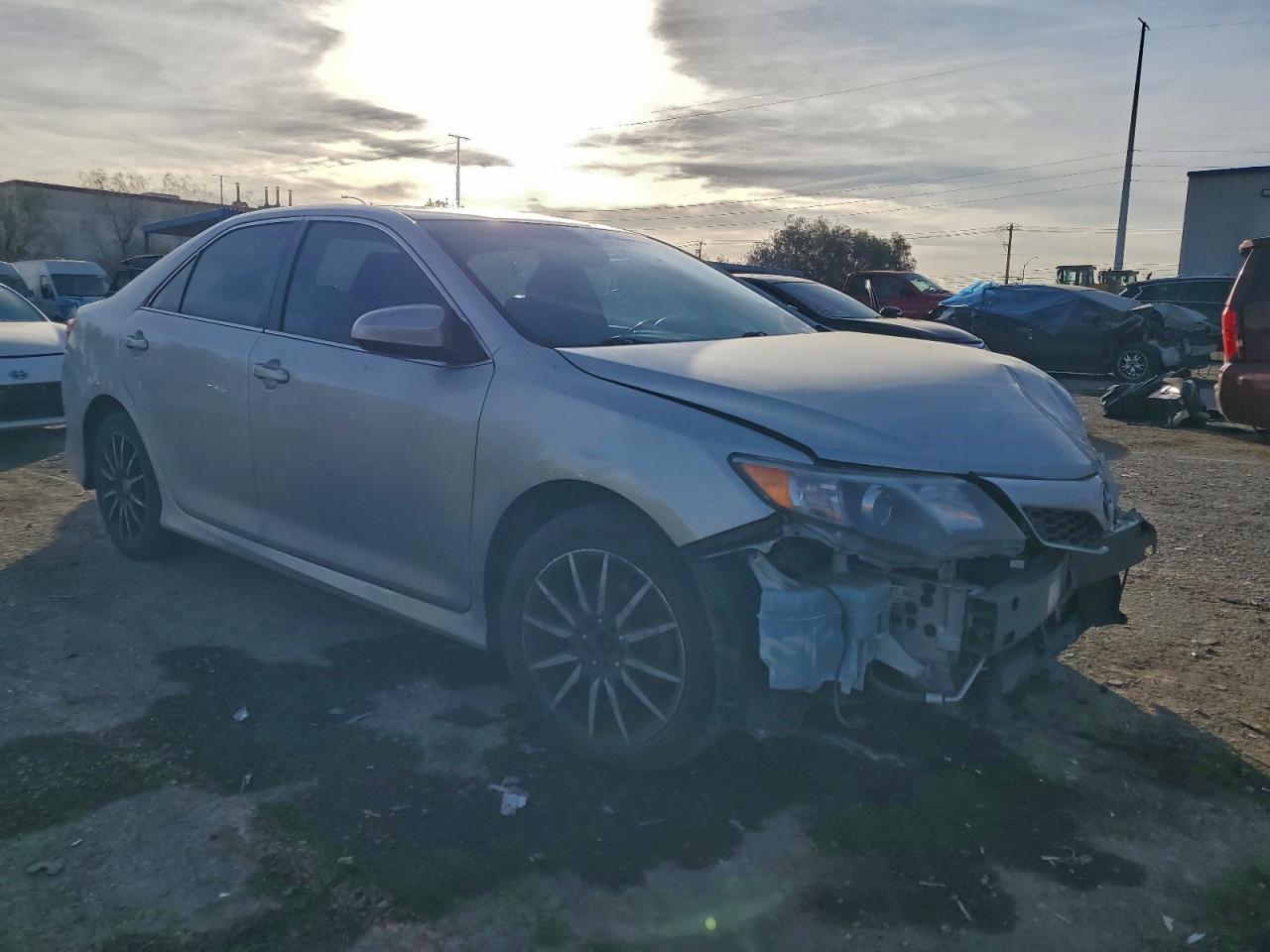 2013 TOYOTA CAMRY L photo 7
