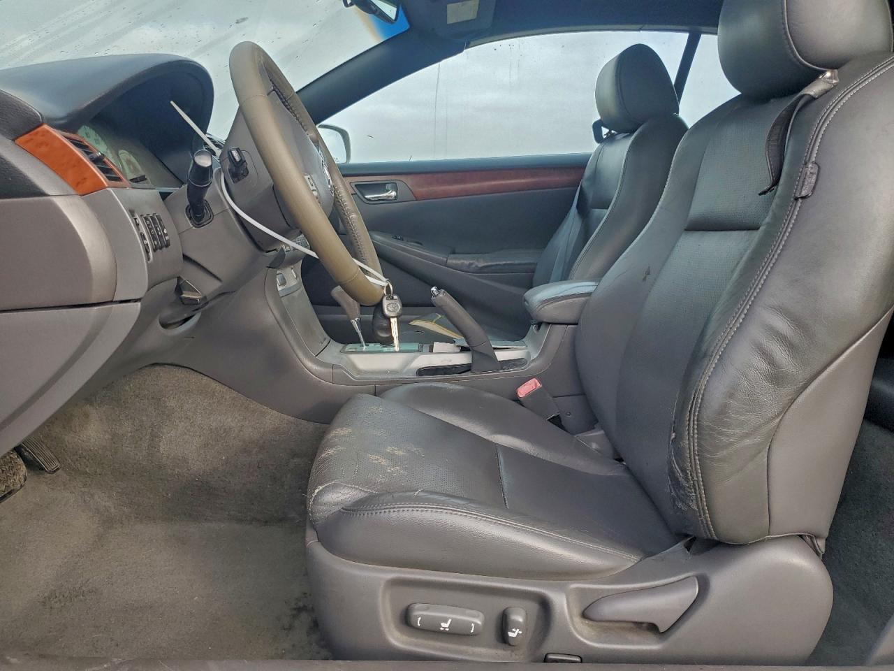 2006 TOYOTA CAMRY SOLARA SE photo 7