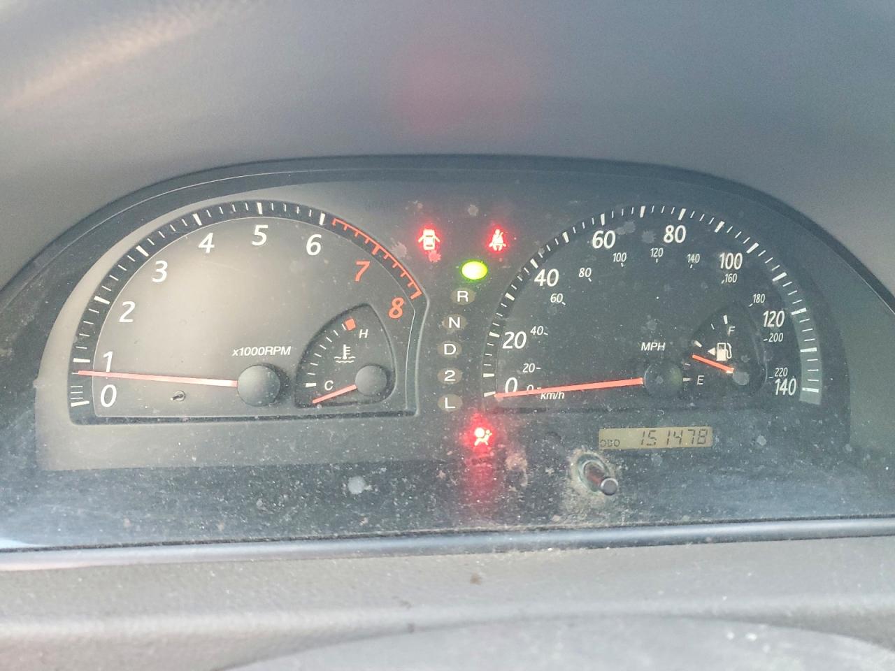 2002 TOYOTA CAMRY LE photo 9
