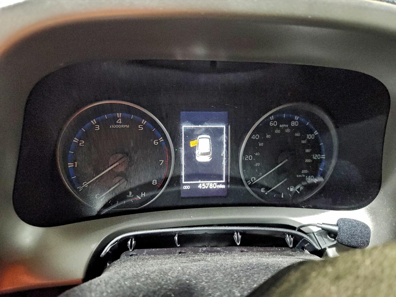 2018 TOYOTA RAV4 LE photo 9