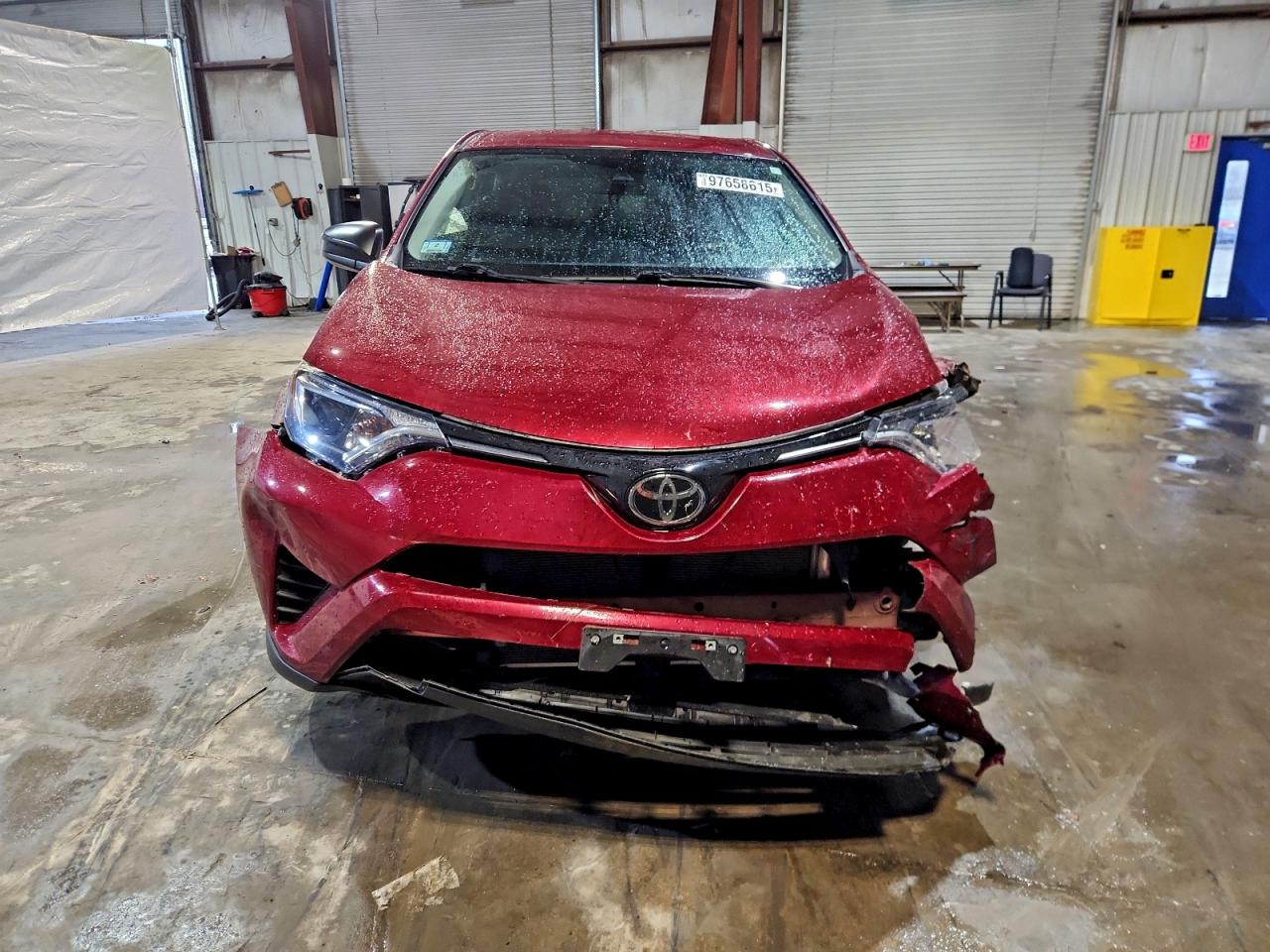 2018 TOYOTA RAV4 LE photo 5