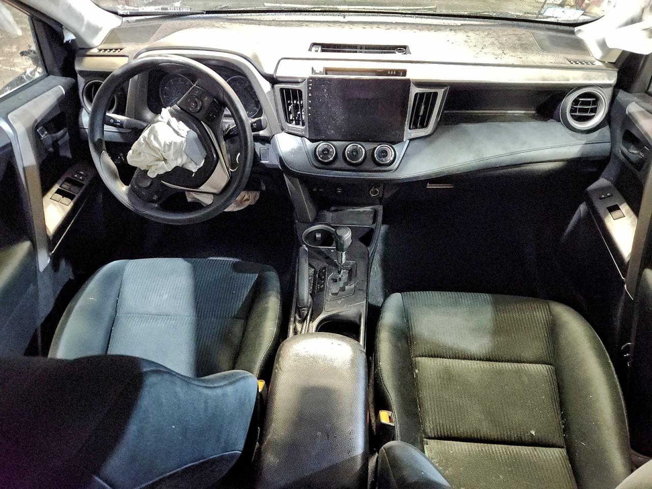 2018 TOYOTA RAV4 LE photo 8